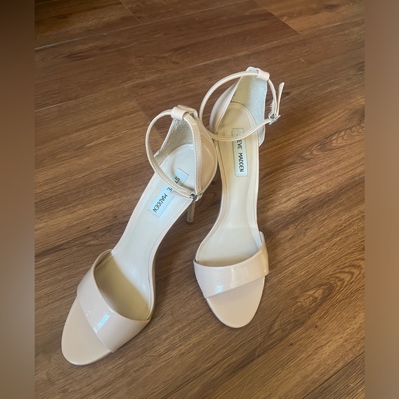 Steve Madden Open-Toed Patent Leather Ankle Strap Heels - Picture 3 of 9